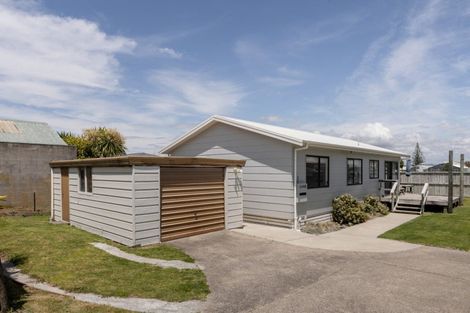 Photo of property in 866a Papamoa Beach Road, Papamoa Beach, Papamoa, 3118