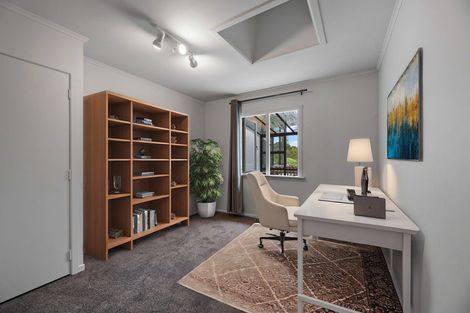 Photo of property in 37 York Road, Titirangi, Auckland, 0604