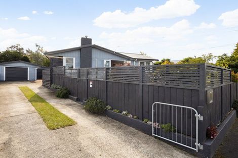 Photo of property in 14 Manapouri Place, Glenview, Hamilton, 3206