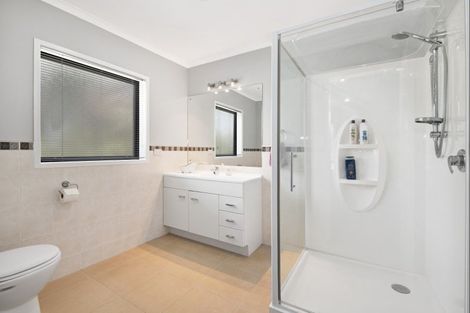 Photo of property in 30 Bayview Park Lane, Orewa, 0931