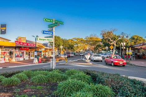 Photo of property in 12 Banbury Place, Mangere Bridge, Auckland, 2022