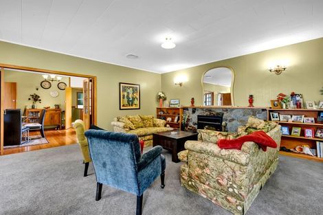 Photo of property in 1 High Road, Hawera, 4610