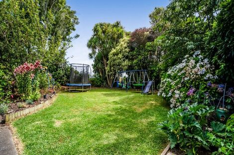 Photo of property in 19 Alberta Road, Glen Avon, New Plymouth, 4312