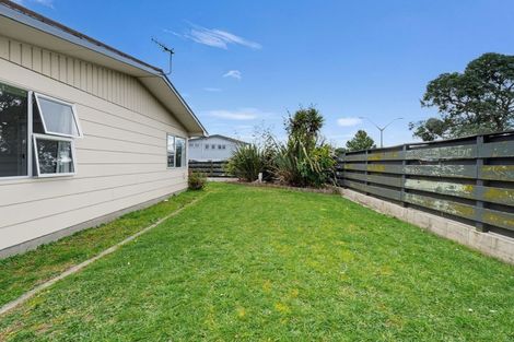 Photo of property in 1 Dunk Place, Milson, Palmerston North, 4414