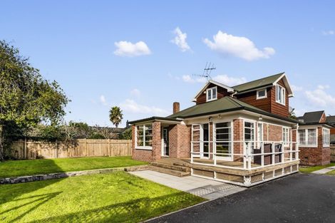 Photo of property in 13 Horotutu Road, Greenlane, Auckland, 1061