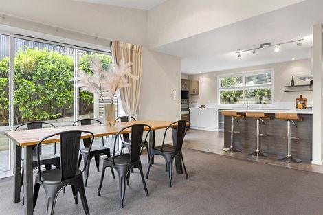 Photo of property in 19 Robertson Street, Raglan, 3225