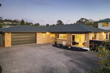Photo of property in 86 William Bayes Place, Red Beach, 0932