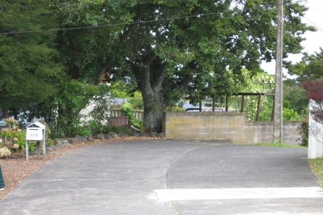 Photo of property in 318 Glenfield Road, Glenfield, Auckland, 0629