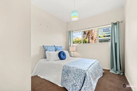 Photo of property in 2/2 Bentinck Street, Wallaceville, Upper Hutt, 5018