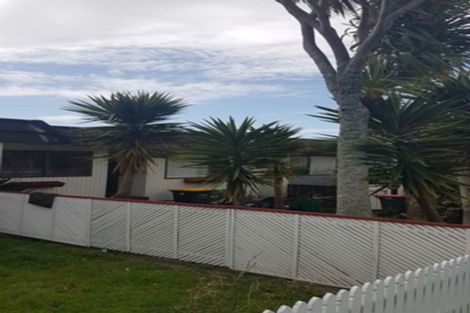 Photo of property in 2/1 Roys Road, Weymouth, Auckland, 2103