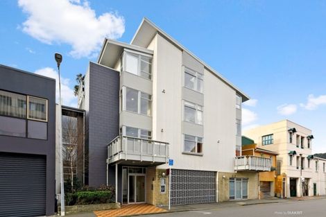 Photo of property in First House Apartments, 2/4 Frederick Street, Te Aro, Wellington, 6011