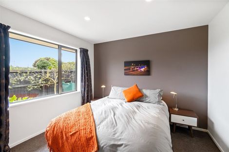 Photo of property in 96 Willowview Drive, Redwood, Christchurch, 8051