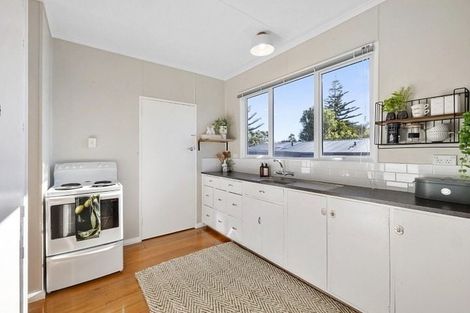 Photo of property in 88 Govett Avenue, Frankleigh Park, New Plymouth, 4310
