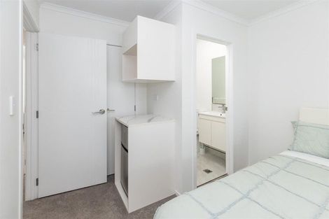 Photo of property in 2/18 May Street, Hamilton East, Hamilton, 3216