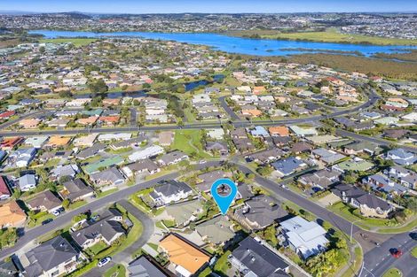Photo of property in 48 Chesterfield Way, Orewa, 0931