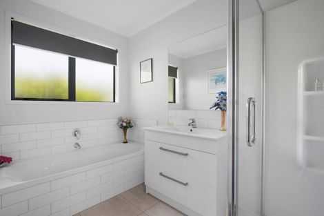 Photo of property in 6 Maniaroa Drive, Katikati, 3129