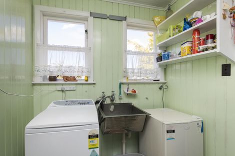 Photo of property in 28 Humber Street, Roslyn, Palmerston North, 4414