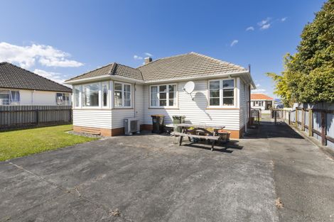 Photo of property in 28 Humber Street, Roslyn, Palmerston North, 4414