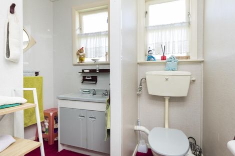 Photo of property in 28 Humber Street, Roslyn, Palmerston North, 4414