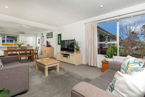 Photo of property in 36 Chilcott Road, Henderson, Auckland, 0612