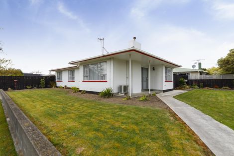 Photo of property in 24 Motuoapa Place, Kelvin Grove, Palmerston North, 4414