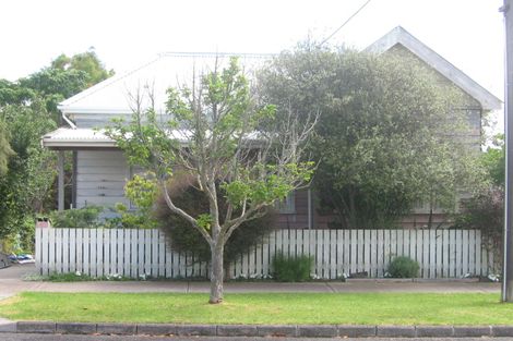 Photo of property in 17 Cowper Street, Devonport, Auckland, 0624