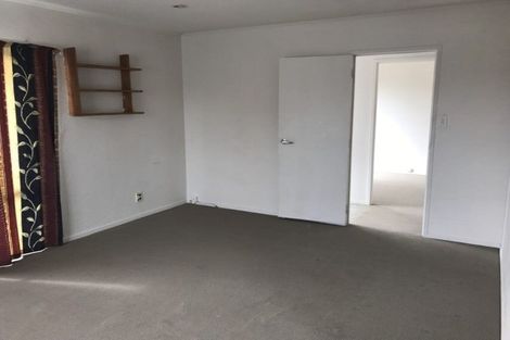 Photo of property in 19a Etherton Drive, Weymouth, Auckland, 2103