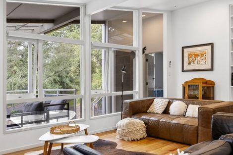 Photo of property in 878 Acacia Bay Road, Acacia Bay, Taupo, 3330