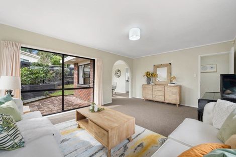 Photo of property in 1/15 Benygloe Place, Highland Park, Auckland, 2010