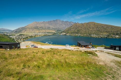 Photo of property in 8 Florence Close, Queenstown Hill, Queenstown, 9300