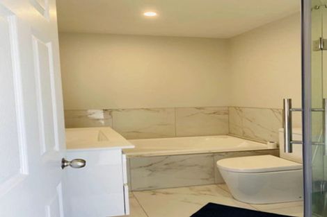 Photo of property in 8 Living Stream Road, Albany Heights, Auckland, 0632