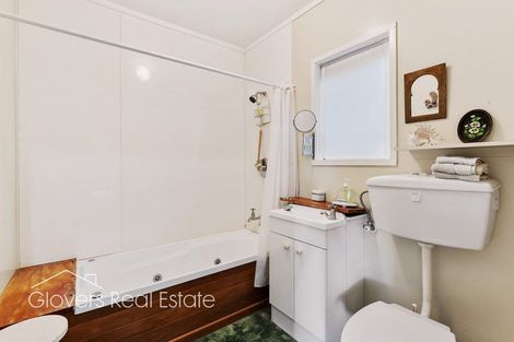 Photo of property in 140 Victory Road, Laingholm, Auckland, 0604