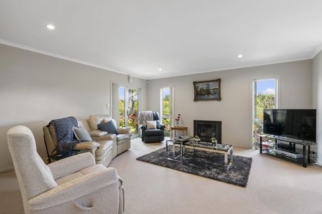 Photo of property in 21 Bridgewater Way, Pyes Pa, Tauranga, 3112