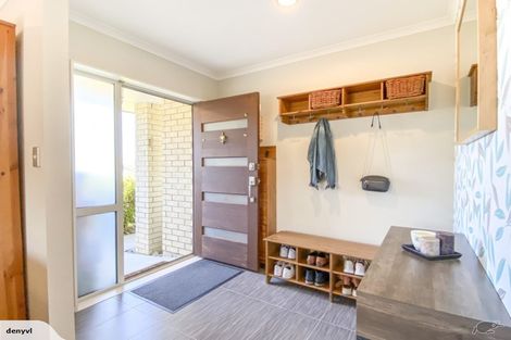 Photo of property in 30 Bradnor Meadows Drive, Swanson, Auckland, 0612