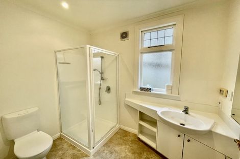 Photo of property in 4 Newcombe Crescent, Karori, Wellington, 6012