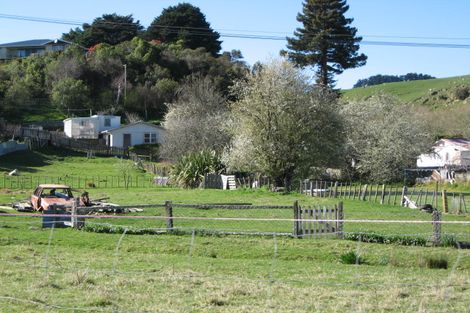 Photo of property in 10 Station Road, Hunterville, 4730