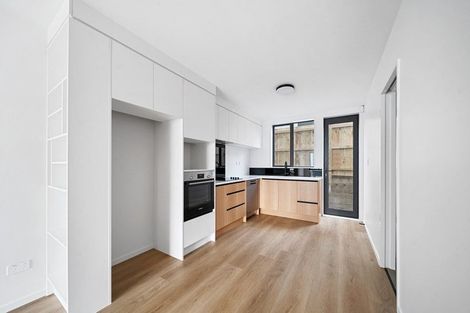 Photo of property in 4/17 Sunnyfield Crescent, Glenfield, Auckland, 0629