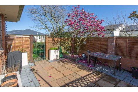 Photo of property in 2 Cherrytree Lane, Spreydon, Christchurch, 8024