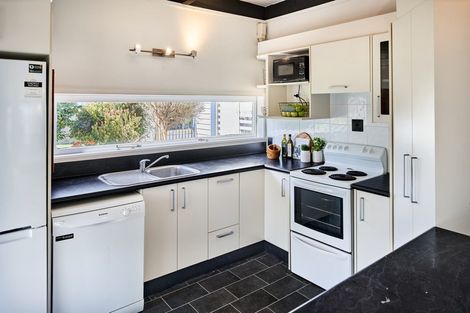 Photo of property in 74 Cypress Drive, Maungaraki, Lower Hutt, 5010