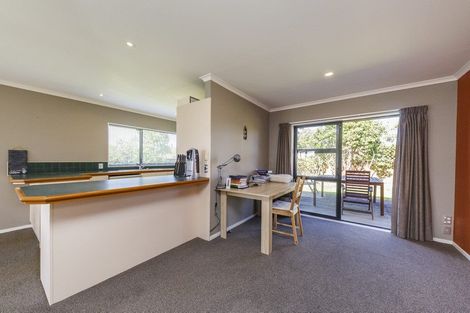 Photo of property in 23 Greenwood Place, Fitzherbert, Palmerston North, 4410