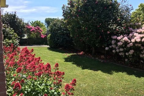 Photo of property in 27 Maidstone Road, Ilam, Christchurch, 8041