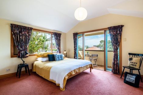 Photo of property in 9 Merani Street, Narrow Neck, Auckland, 0622