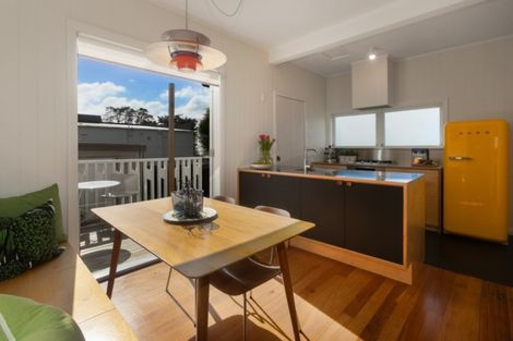 Photo of property in 491 Point Chevalier Road, Point Chevalier, Auckland, 1022