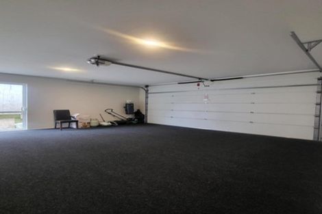 Photo of property in 2 Nohoanga Road, Karaka, Papakura, 2113
