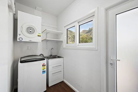 Photo of property in 407 Muritai Road, Eastbourne, Lower Hutt, 5013