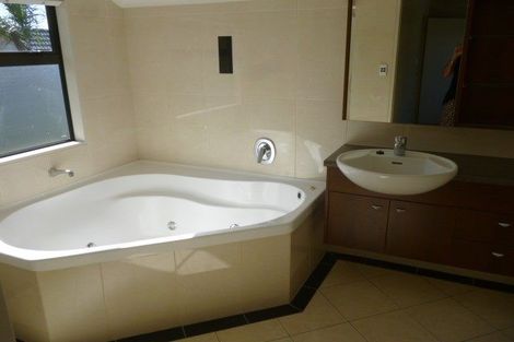 Photo of property in 137b Bucklands Beach Road, Bucklands Beach, Auckland, 2012