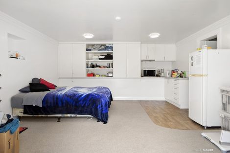 Photo of property in 122 The Parade, Island Bay, Wellington, 6023