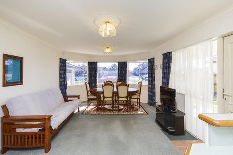 Photo of property in 51 Royal Oak Drive, Kelvin Grove, Palmerston North, 4414