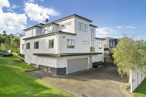 Photo of property in 68 Hebron Road, Waiake, Auckland, 0630