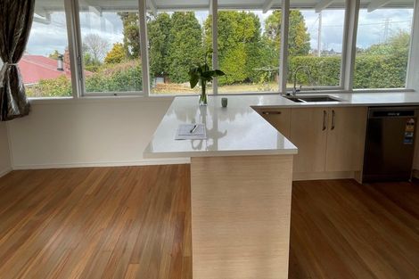 Photo of property in 71 Tiroroa Avenue, Te Atatu South, Auckland, 0610